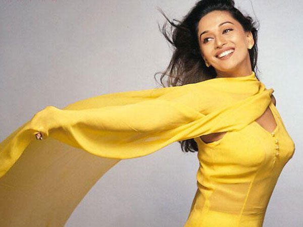৩০ কিলোর লহেঙ্গা!