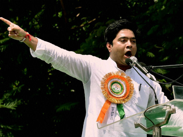 মহেশতলা জিতে বিজেপিকে হুঙ্কার অভিষেকের মহেশতলা জিতে বিজেপিকে হুঙ্কার অভিষেকের