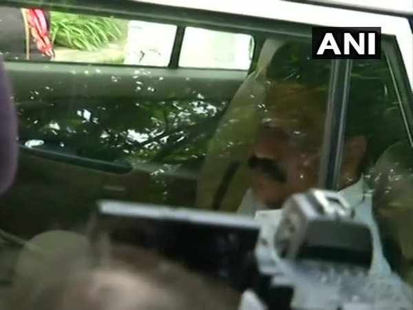 চারদিন নিখোঁজ কংগ্রেস বিধায়কের খোঁজ মিলল বেঙ্গালুরুর হোটেলে চারদিন নিখোঁজ কংগ্রেস বিধায়কের খোঁজ মিলল বেঙ্গালুরুর হোটেলে