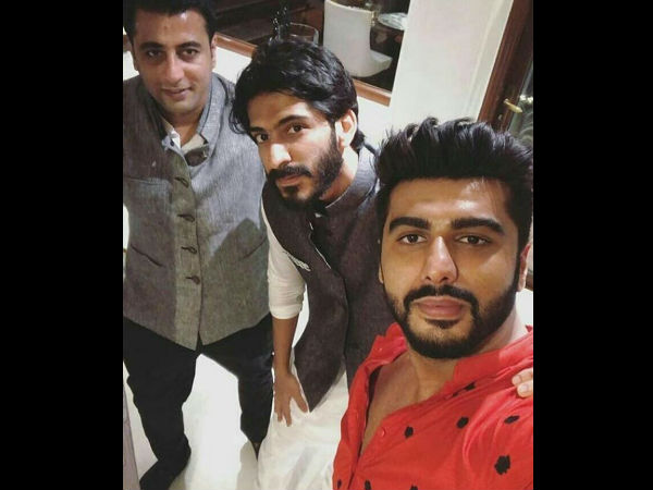 ভাইদের সেলফি!