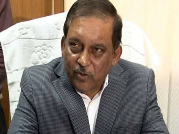 ঢাকাকে মাদক মুক্ত করার কথা ঘোষণা বাংলাদেশের স্বরাষ্ট্রমন্ত্রীর ঢাকাকে মাদক মুক্ত করার কথা ঘোষণা বাংলাদেশের স্বরাষ্ট্রমন্ত্রীর