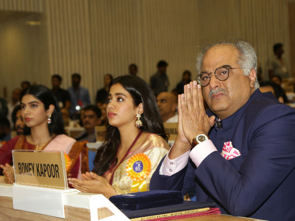 স্মৃতি ইরানি পুরস্কারটি দিলেও একই রকম খুশি হতাম, জাতীয় পুরস্কার বিতর্কে মুখ খুললেন বনি স্মৃতি ইরানি পুরস্কারটি দিলেও একই রকম খুশি হতাম, জাতীয় পুরস্কার বিতর্কে মুখ খুললেন বনি