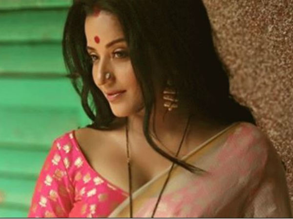 আবার ঝুমা বৌদির ভিডিও! দুপুর ঠাকুরপো ২ সিরিজের নয়া গানে মজে ইন্টারনেট আবার ঝুমা বৌদির ভিডিও! দুপুর ঠাকুরপো ২ সিরিজের নয়া গানে মজে ইন্টারনেট