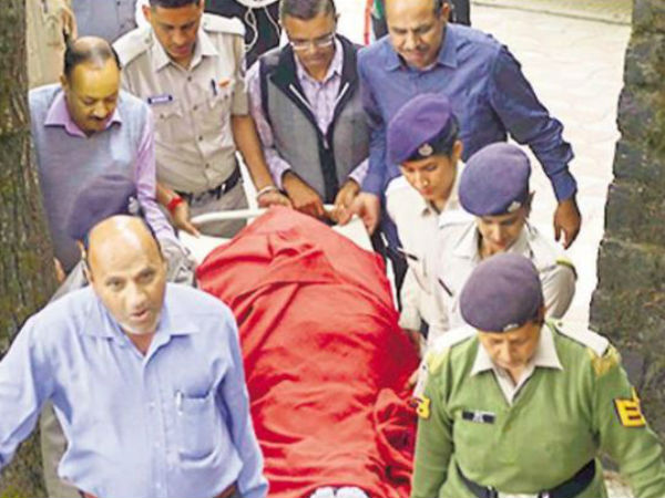 কাসৌলি হত্যাকান্ডে অভিযুক্ত এই ব্যক্তি! বিস্মিত তার সহকর্মীরা কাসৌলি হত্যাকান্ডে অভিযুক্ত এই ব্যক্তি! বিস্মিত তার সহকর্মীরা
