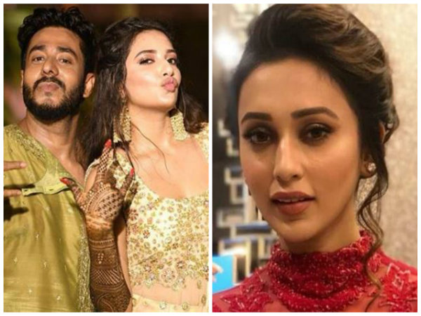 রাজের বিয়ের দিন কী নিয়ে কীসে ছিলেন মিমি! যা জানা গেল রাজের বিয়ের দিন কী নিয়ে কীসে ছিলেন মিমি! যা জানা গেল
