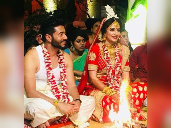 এবার কি রাজ-শুভশ্রীর হানিমুনের পালা! কী বলছে এই ভিডিও এবার কি রাজ-শুভশ্রীর হানিমুনের পালা! কী বলছে এই ভিডিও