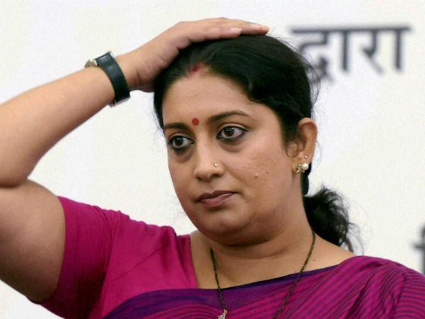 পদ গেল ইরানির, অসুস্থ জেটলির জায়গায় দেশ পেল নতুন অর্থমন্ত্রী পদ গেল ইরানির, অসুস্থ জেটলির জায়গায় দেশ পেল নতুন অর্থমন্ত্রী