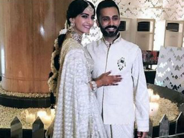 আনন্দে আছেন সোনম!