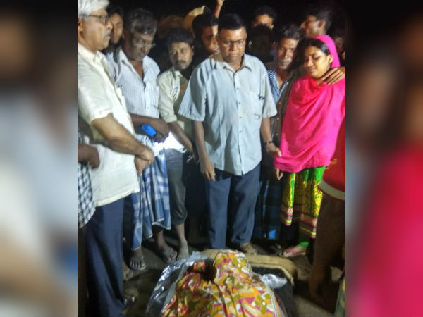 অগ্নিগর্ভ ভাঙড়ে আন্দোলনকারীদের পাশে সুজন, নিহত হাফিজুলের পরিবারকে আশ্বাস অগ্নিগর্ভ ভাঙড়ে আন্দোলনকারীদের পাশে সুজন, নিহত হাফিজুলের পরিবারকে আশ্বাস