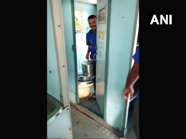 রেলের ঠিকাদারকে ১ লক্ষ টাকা জরিমানা, জেনে নিন বিস্তারিত রেলের ঠিকাদারকে ১ লক্ষ টাকা জরিমানা, জেনে নিন বিস্তারিত