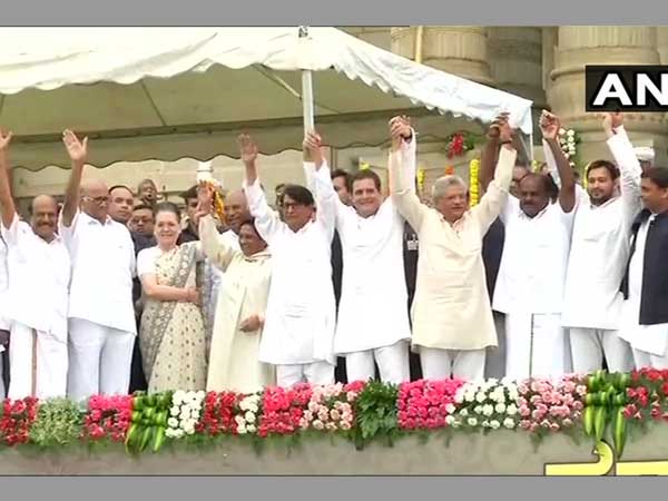 কৃষকদের ঋণ মকুব, শপথ নিয়েই বললেন কুমারস্বামী কৃষকদের ঋণ মকুব, শপথ নিয়েই বললেন কুমারস্বামী