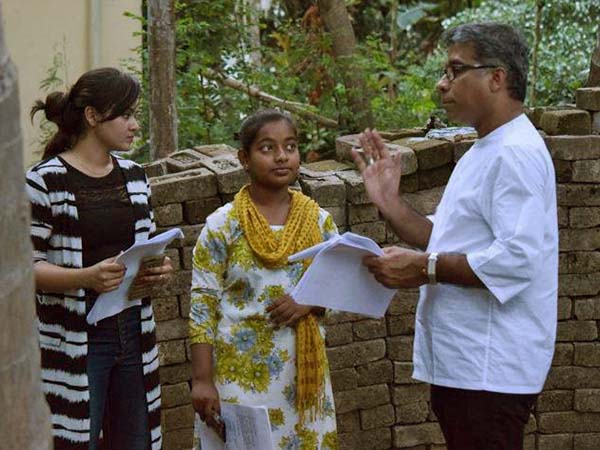 বাবা প্রজাপতি দাও, এই কথাই যেন বারবার শুনতে পায় রঞ্জন, পিতা-পুত্রের এক ছুঁয়ে যাওয়া গল্প ফেরা বাবা প্রজাপতি দাও, এই কথাই যেন বারবার শুনতে পায় রঞ্জন, পিতা-পুত্রের এক ছুঁয়ে যাওয়া গল্প ফেরা