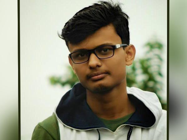 আনন্দে মেঝেতে শুয়ে পড়েছিল গ্রন্থন, কলা বিভাগেও প্রথম হাওয়া যায়, বিশ্বাস ফিরল আবার আনন্দে মেঝেতে শুয়ে পড়েছিল গ্রন্থন, কলা বিভাগেও প্রথম হাওয়া যায়, বিশ্বাস ফিরল আবার