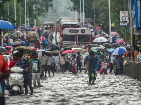 কোলাবায় ব্যাপক বৃষ্টিপাত
