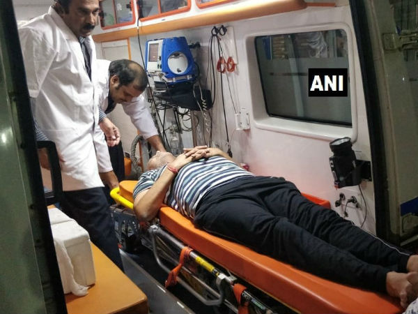 অনশনে অসুস্থ দিল্লির স্বাস্থ্যমন্ত্রী, সপ্তমদিনে আপ-এর ধর্না আরও জোরদার অনশনে অসুস্থ দিল্লির স্বাস্থ্যমন্ত্রী, সপ্তমদিনে আপ-এর ধর্না আরও জোরদার