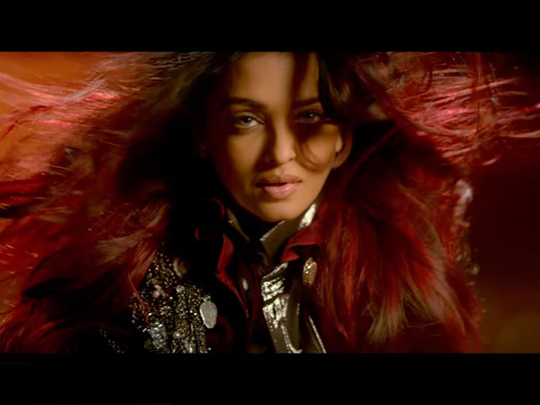 এক ঝলকে ঐশ্বর্য মন কাড়লেন ! মুক্তি পেল ফ্যানে খান -এর টিজার এক ঝলকে ঐশ্বর্য মন কাড়লেন ! মুক্তি পেল ফ্যানে খান -এর টিজার