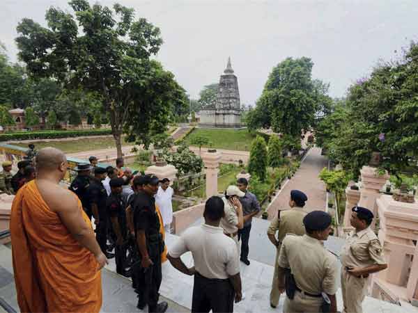 ২০১৩ বুদ্ধ গয়া বিস্ফোরণে দোষী সাব্যস্ত পাঁচজনের যাবজ্জীবন ২০১৩ বুদ্ধ গয়া বিস্ফোরণে দোষী সাব্যস্ত পাঁচজনের যাবজ্জীবন