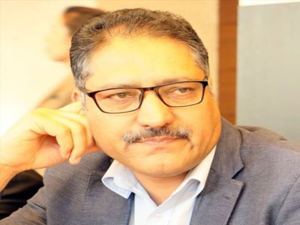 শ্রীনগরে জঙ্গিদের গুলিতে খুন রাইজিং কাশ্মীর -র সম্পাদক সুজাত বুখারি শ্রীনগরে জঙ্গিদের গুলিতে খুন রাইজিং কাশ্মীর -র সম্পাদক সুজাত বুখারি