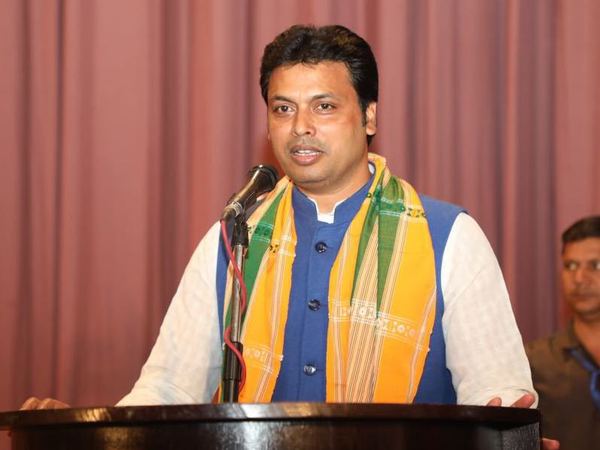 ত্রিপুরার ৫৬ ইঞ্চি ছাতি! কেন্দ্রীয়মন্ত্রীর দেওয়া ফিটনেট চ্যালেঞ্জ নিয়ে যা বললেন বিপ্লব দেব ত্রিপুরার ৫৬ ইঞ্চি ছাতি! কেন্দ্রীয়মন্ত্রীর দেওয়া ফিটনেট চ্যালেঞ্জ নিয়ে যা বললেন বিপ্লব দেব