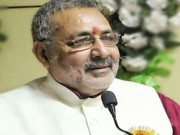 মোদীর বিরোধীরা লাদেন ও মাওবাদীদের সমর্থনকারী! আর যা বললেন এই মন্ত্রী মোদীর বিরোধীরা লাদেন ও মাওবাদীদের সমর্থনকারী! আর যা বললেন এই মন্ত্রী