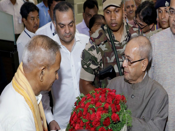 ভিন্ন মতাদর্শকে মর্যাদা! নেহরু-শাস্ত্রীদের উদাহরণ তুলে আর যাদের নাম জানাল আরএসএস ভিন্ন মতাদর্শকে মর্যাদা! নেহরু-শাস্ত্রীদের উদাহরণ তুলে আর যাদের নাম জানাল আরএসএস