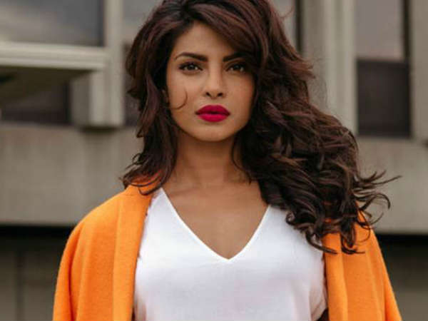 ভারতীয়দের জঙ্গি হিসাবে তুলে ধরলো কোয়ান্টিকো! প্রিয়াঙ্কাকে তুলোধনা সোশ্যাল মিডিয়ায় ভারতীয়দের জঙ্গি হিসাবে তুলে ধরলো কোয়ান্টিকো! প্রিয়াঙ্কাকে তুলোধনা সোশ্যাল মিডিয়ায়