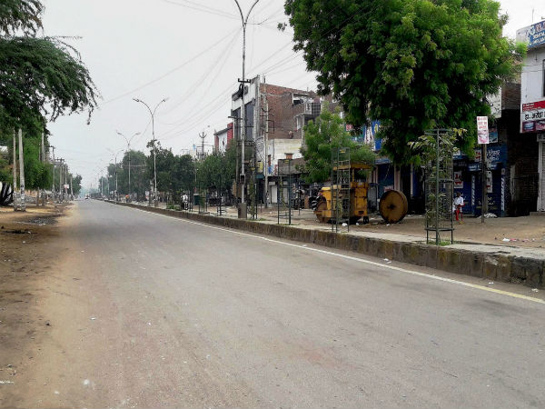 শিলং-এ আজও জারি কারফিউ শিলং-এ আজও জারি কারফিউ