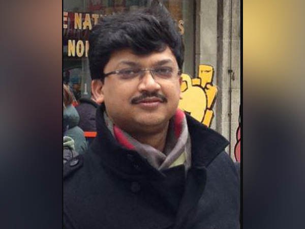 এক্সপ্রেসওয়েতে আদৌ কি আছে বিপর্যয় মোকাবিলা দল! ব্যবসায়ীর মৃত্যুতে উঠছে প্রশ্ন এক্সপ্রেসওয়েতে আদৌ কি আছে বিপর্যয় মোকাবিলা দল! ব্যবসায়ীর মৃত্যুতে উঠছে প্রশ্ন