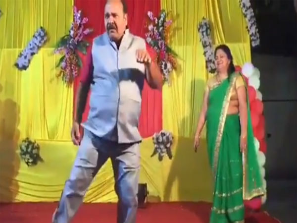 ভাইরাল ডান্সিং আঙ্কেল পেলেন নতুন তাজ! কোথাকার ব্র্যান্ড অ্যাম্বাসাডর এখন তিনি জানেন ভাইরাল ডান্সিং আঙ্কেল পেলেন নতুন তাজ! কোথাকার ব্র্যান্ড অ্যাম্বাসাডর এখন তিনি জানেন