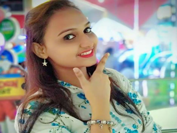 চৌবাগায় তরুণীর অস্বাভাবিক মৃত্যু! মানসিক অবসাদ বলে প্রাথমিক অনুমান চৌবাগায় তরুণীর অস্বাভাবিক মৃত্যু! মানসিক অবসাদ বলে প্রাথমিক অনুমান