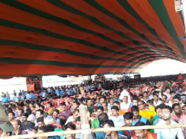 সভাচলাকালীন ভেঙে পড়ল সামিয়ানা! হাসপাতালে মোদী, আহতদের পাশে থাকার বার্তা সভাচলাকালীন ভেঙে পড়ল সামিয়ানা! হাসপাতালে মোদী, আহতদের পাশে থাকার বার্তা