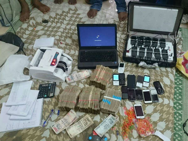 বেঙ্গালুরুতে পুলিশের জালে বিশাল ক্রিকেট বেটিং চক্র, গ্রেফতার ১০ বেঙ্গালুরুতে পুলিশের জালে বিশাল ক্রিকেট বেটিং চক্র, গ্রেফতার ১০