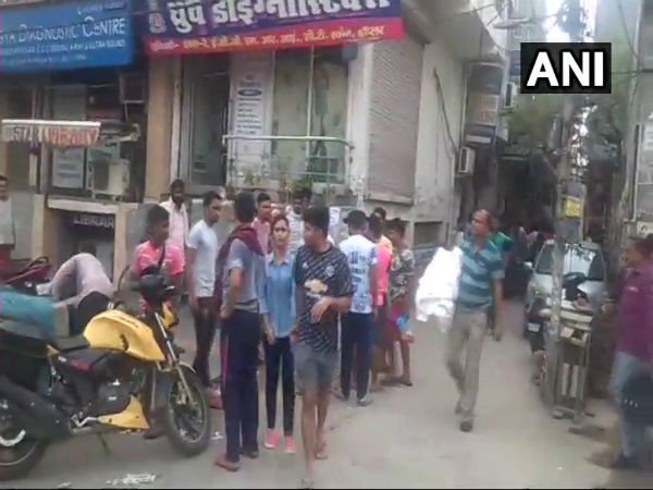 ঘর ভর্তি মৃতদেহ! রাজধানীর বুরারিতে চাঞ্চল্য ঘর ভর্তি মৃতদেহ! রাজধানীর বুরারিতে চাঞ্চল্য