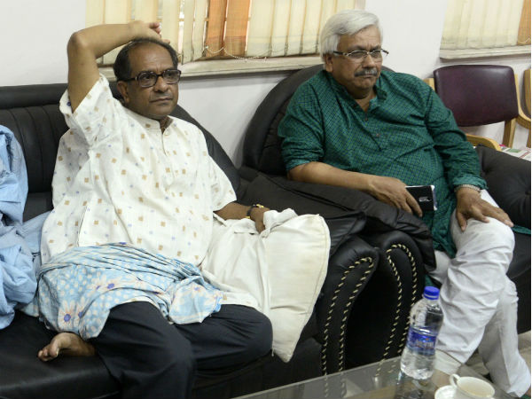 c৩০ ঘণ্টা পর ঘেরাও মুক্ত যাদবপুর বিশ্ববিদ্যালয়, তবে প্রবেশিকা-জট আরও জটিল c৩০ ঘণ্টা পর ঘেরাও মুক্ত যাদবপুর বিশ্ববিদ্যালয়, তবে প্রবেশিকা-জট আরও জটিল