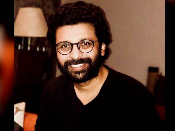 বিশ্বকাপ ফুটবল থেকে টেনিসে বুঁদ জয়ের এই ছবিটি দেখেছেন কি! বিশ্বকাপ ফুটবল থেকে টেনিসে বুঁদ জয়ের এই ছবিটি দেখেছেন কি!