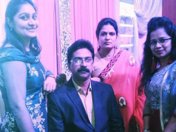 ভাটিয়া পরিবারে আনাগোনা ছিল আরও ৪ আত্মার ভাটিয়া পরিবারে আনাগোনা ছিল আরও ৪ আত্মার