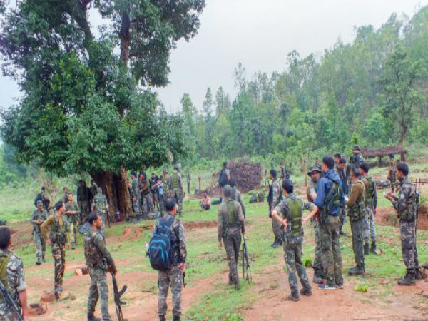 মাওবাদীদের ৮ টি দেহ উদ্ধার