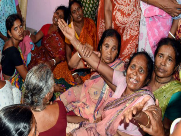 নিহত সিআরপিএফ জওয়ান নির্মল ঘোষের পরিবার/ ফাইল