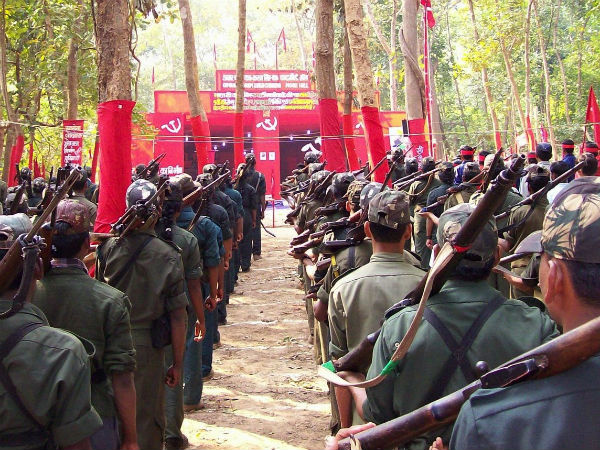বাংলায় ফের মাথাচাড়া দিচ্ছে মাওবাদ! বাংলায় ফের মাথাচাড়া দিচ্ছে মাওবাদ!