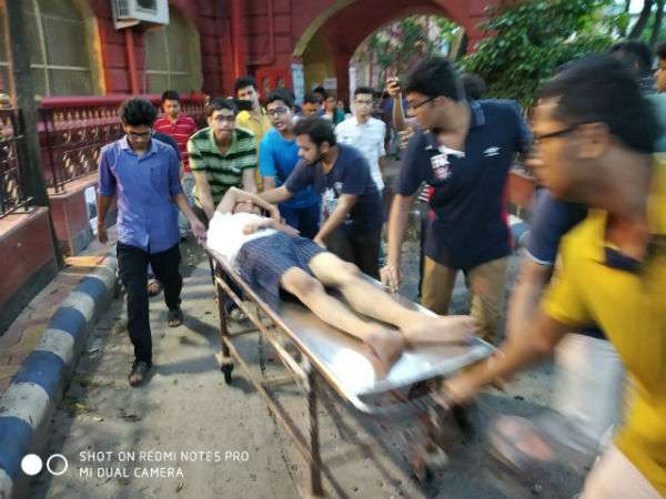 ছাত্রদের পাশে বিদ্বজ্জনেরা