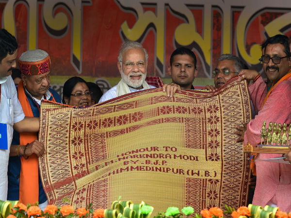 কোথায় যাচ্ছে অর্থ?
