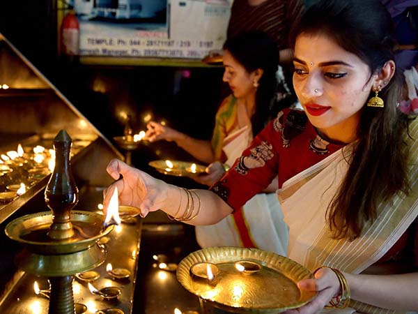 তৃক্কাকারা মন্দিরে যে উৎসবগুলি পালিত হয়