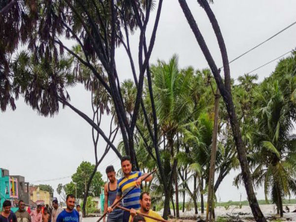 পশ্চিমবঙ্গ ও ওড়িশা উপকূলে সতর্কতা