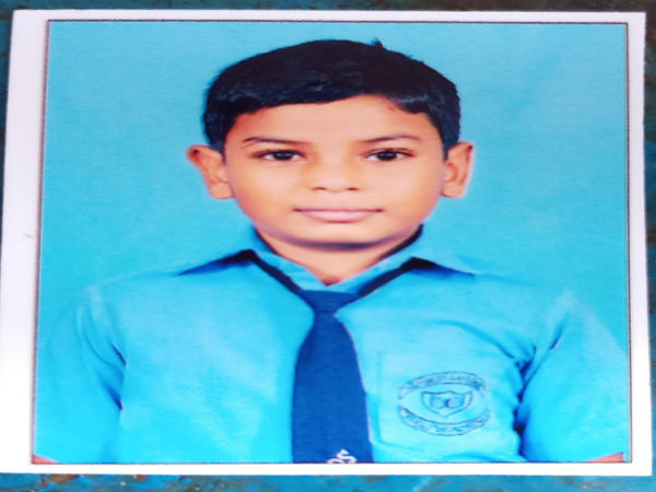 গার্ডেনরিচে শিশু মৃত্যুতে চাঞ্চল্যকর মোড়! স্বীকারোক্তিতে যা জানিয়েছে মৃতের বৌদি গার্ডেনরিচে শিশু মৃত্যুতে চাঞ্চল্যকর মোড়! স্বীকারোক্তিতে যা জানিয়েছে মৃতের বৌদি