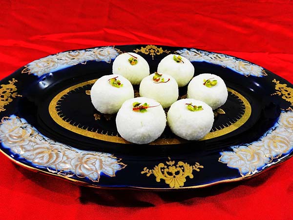 কাঁচাগোল্লা