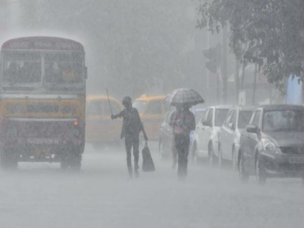 আন্ডারপাসগুলি জলের তলায়
