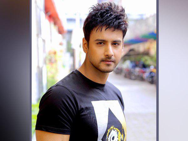 চন্দ্রগ্রহণের দিনটি কীভাবে কাটাচ্ছেন অভিনেতা যশ চন্দ্রগ্রহণের দিনটি কীভাবে কাটাচ্ছেন অভিনেতা যশ