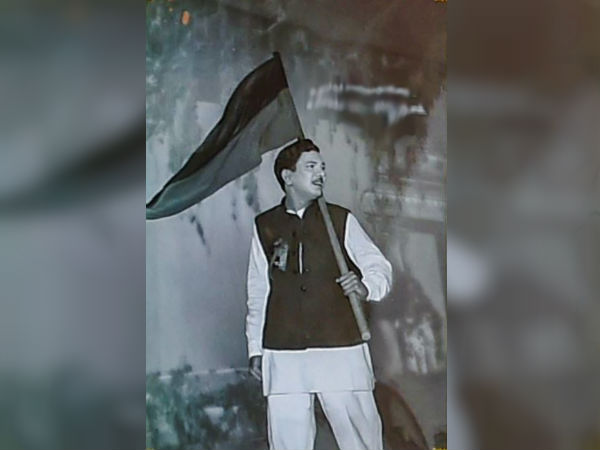 প্রথম জীবন