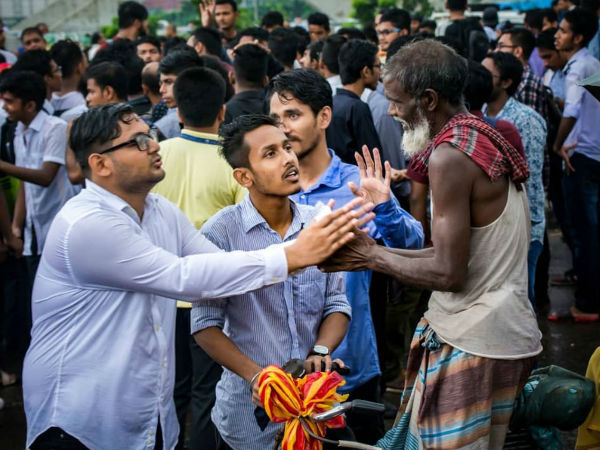 পথ যেন হয় শান্তির, মৃত্যুর নয়