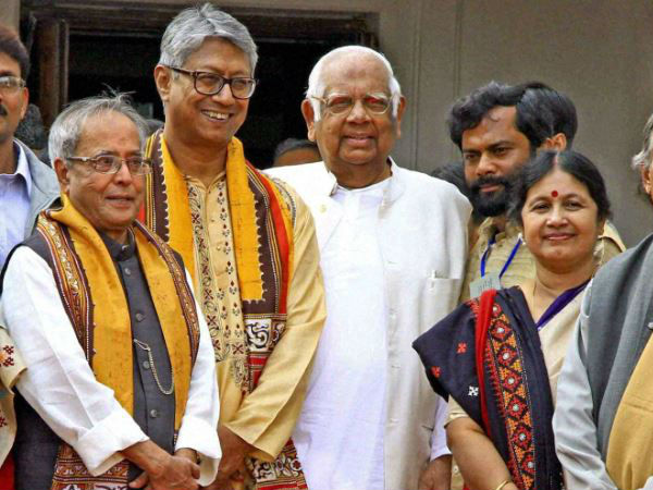 বিতর্ক ও পুরষ্কার